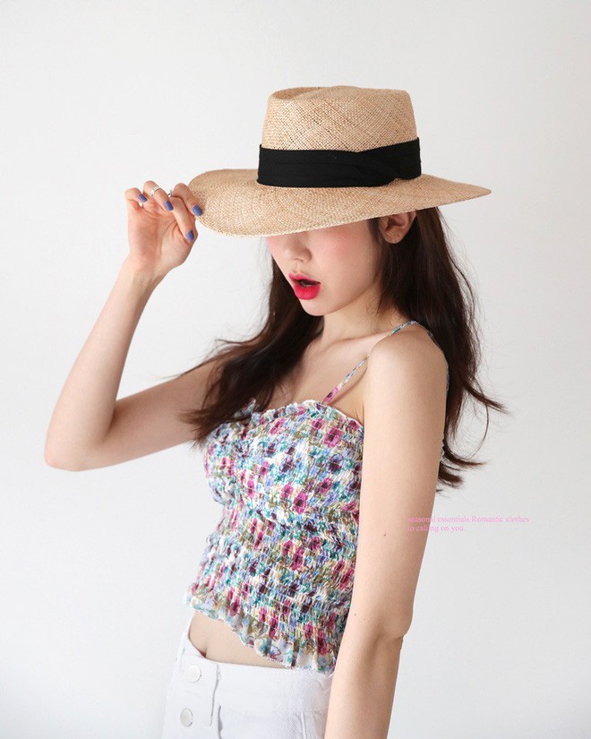 Kiểu đồ xếp chun khiến nàng nào mặc lên cũng đẹp hơn